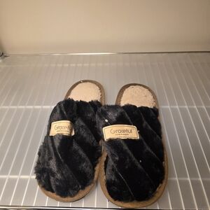 Black and Tan Women's Slippers